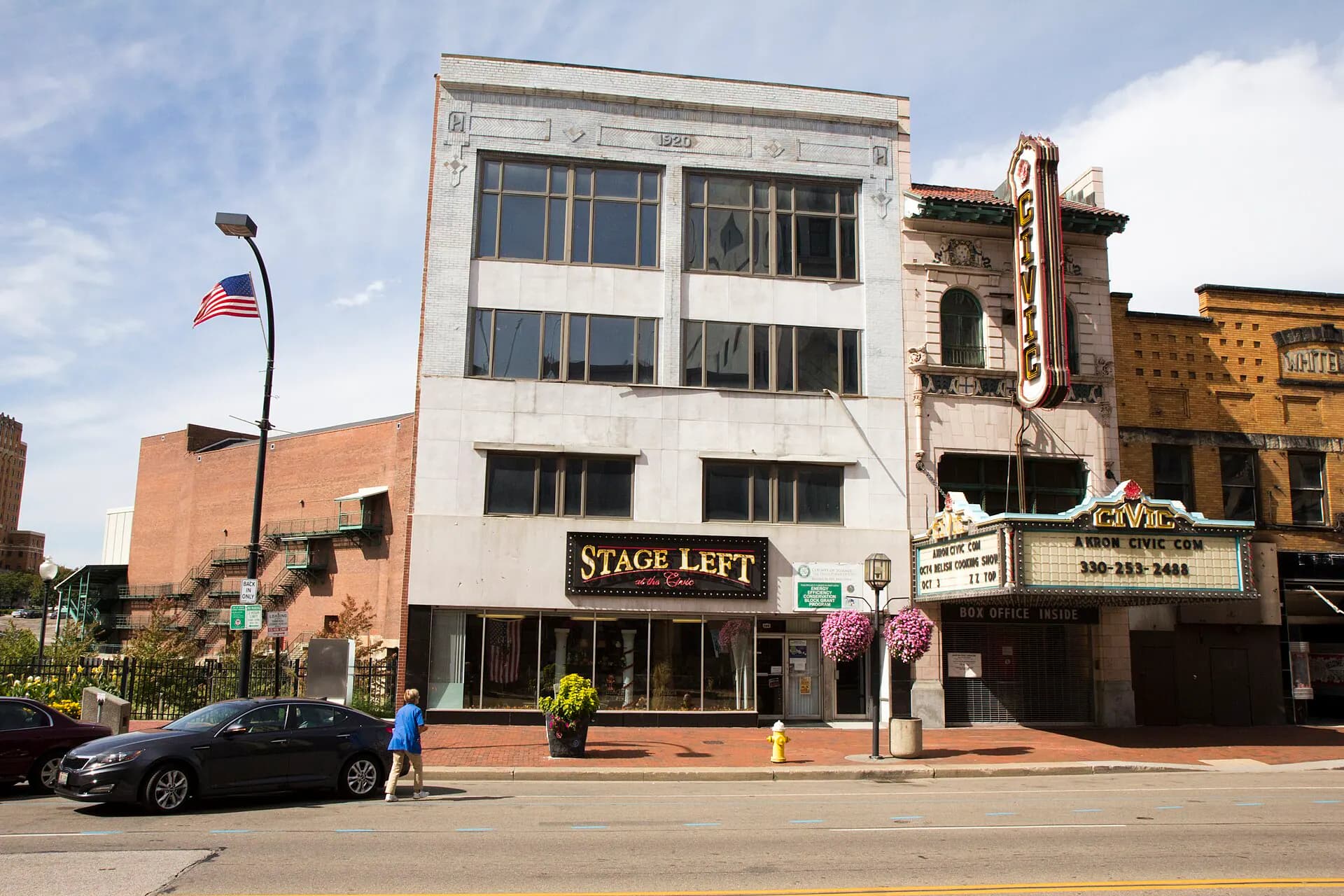 Akron Civic Theatre entrance and marquee