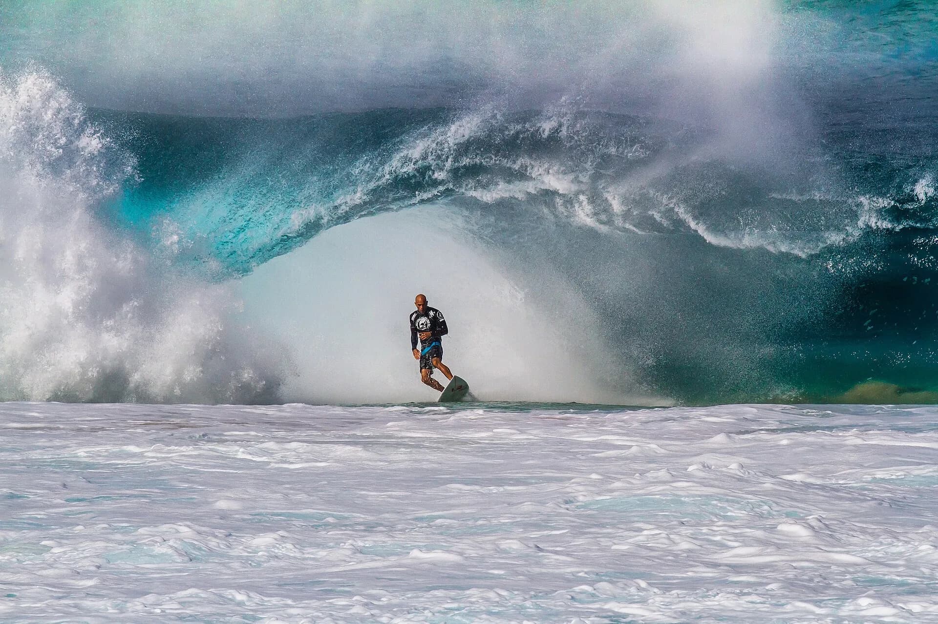 Breaking wave at Banzai Pipeline on Oahu’s North Shore.