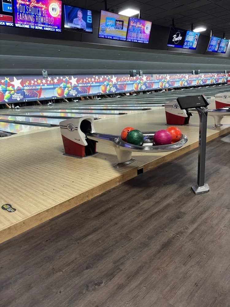 Bowl America Woodbridge — documentary venue view.