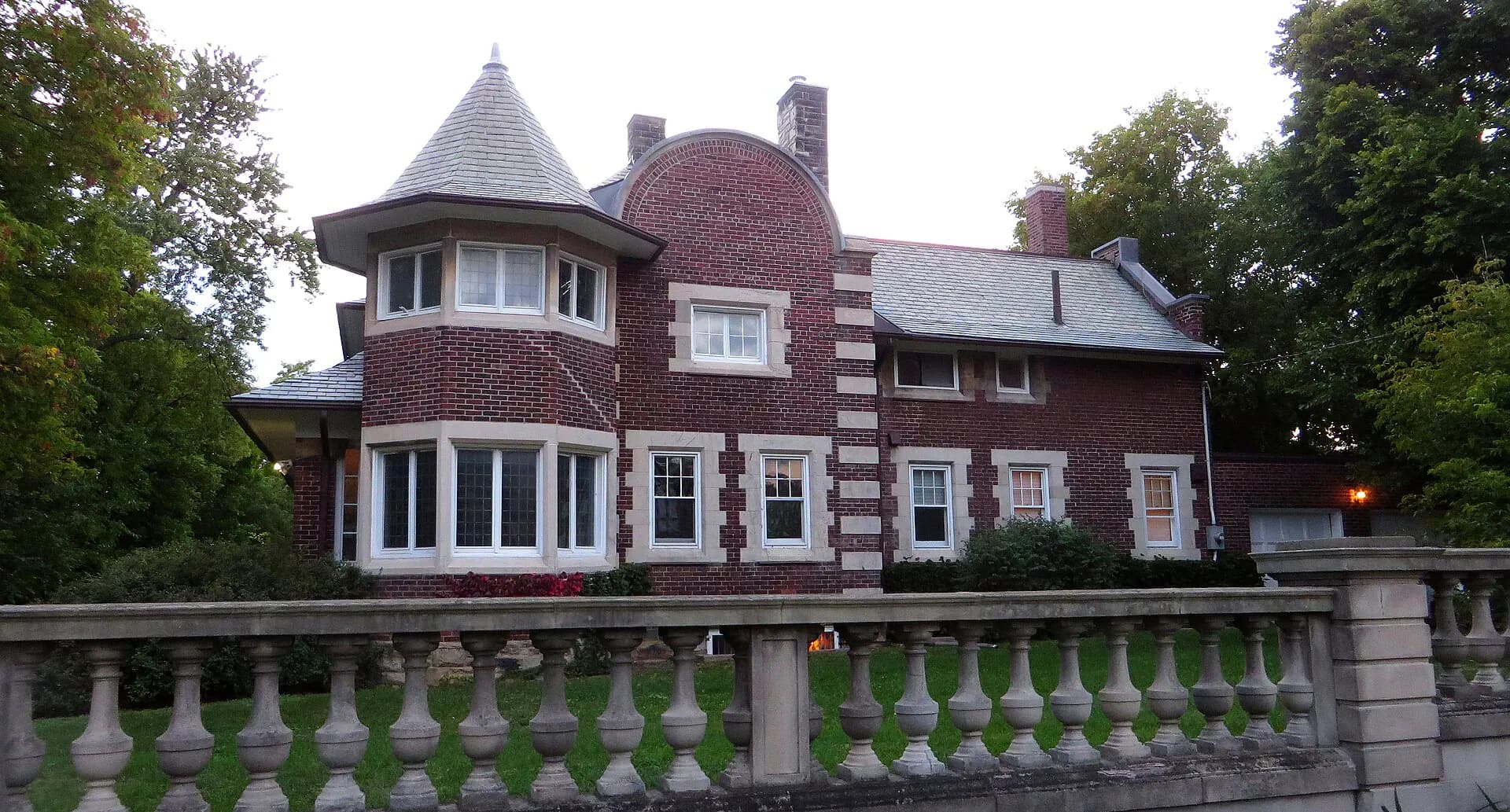 Wide view of the venue grounds at Casa Loma in Toronto, ON