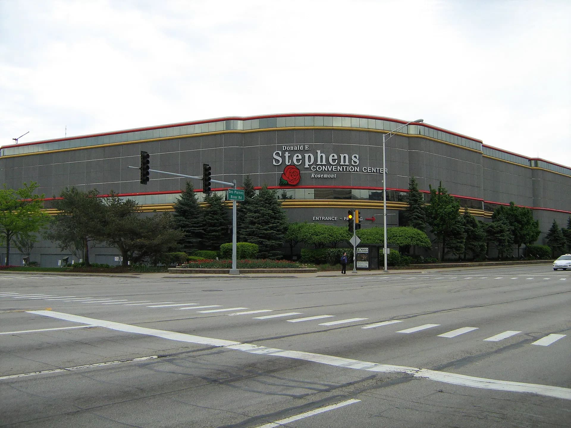 Exterior view at Donald E. Stephens Convention Center in Rosemont, IL