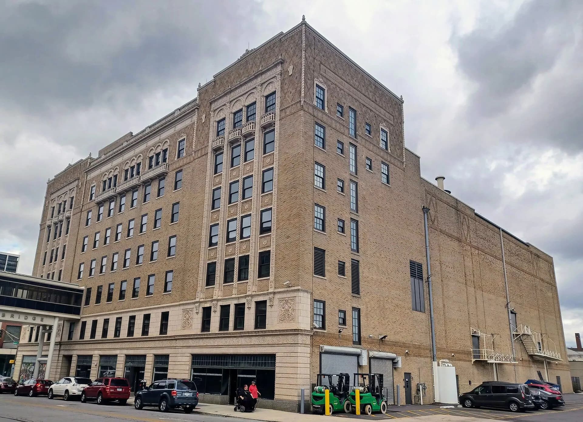The Embassy Theatre and Indiana Hotel building in downtown Fort Wayne.