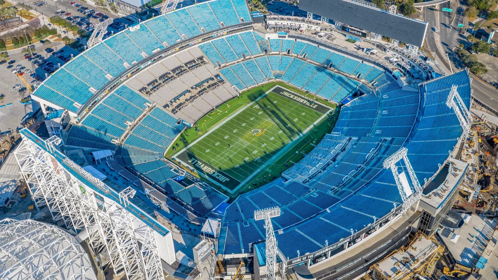 Aerial view of EverBank Stadium and the Jacksonville riverfront district.