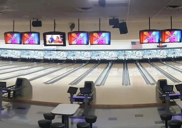 Highland Park Lanes — documentary venue view.