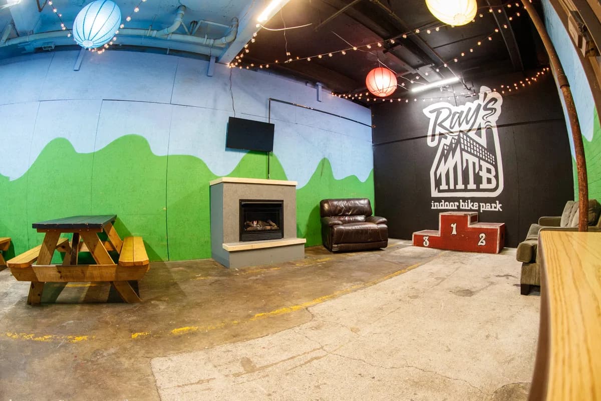 Ray's Indoor Bike Park — documentary venue view.