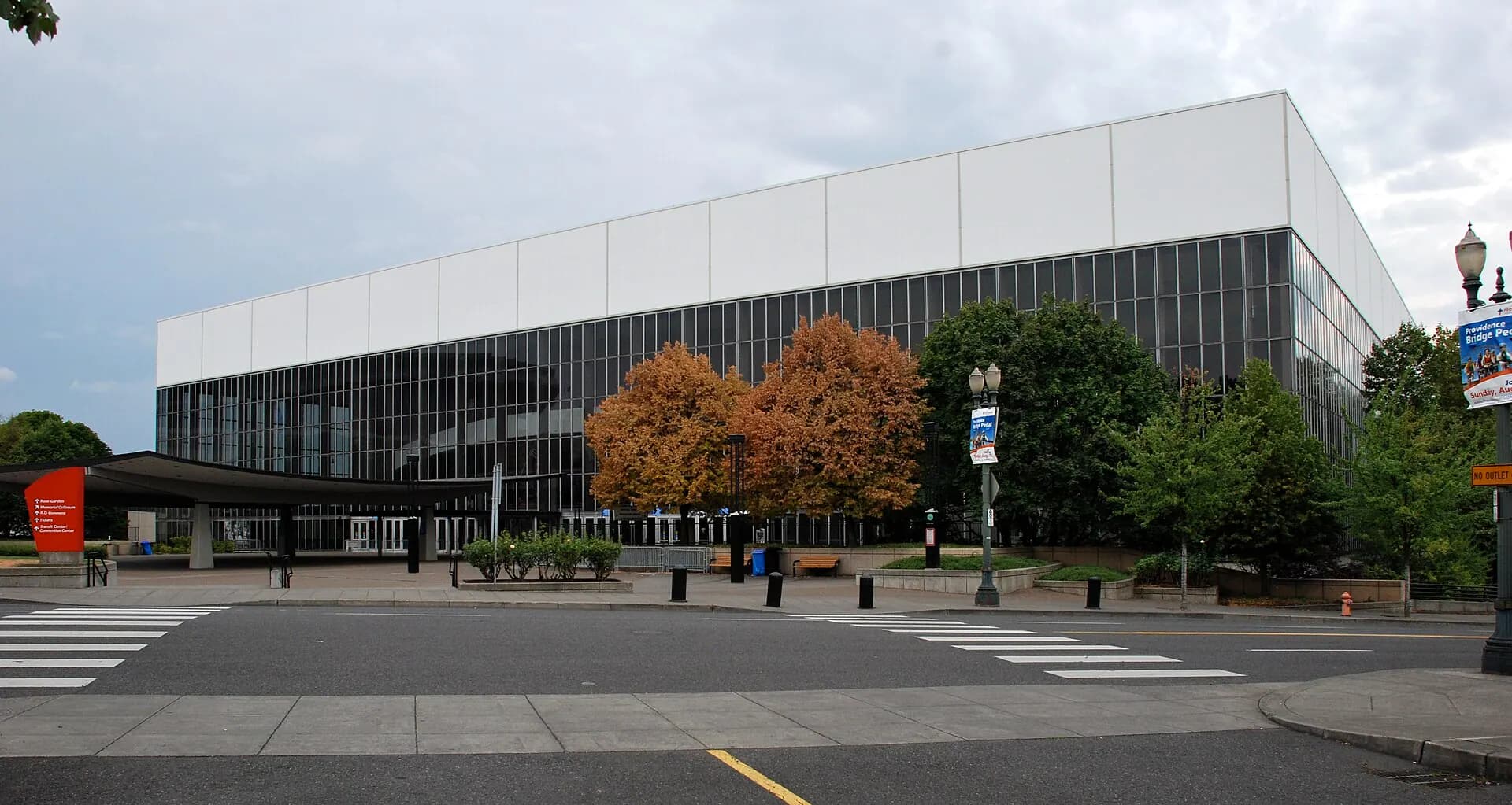 Veterans Memorial Coliseum exterior in Portland