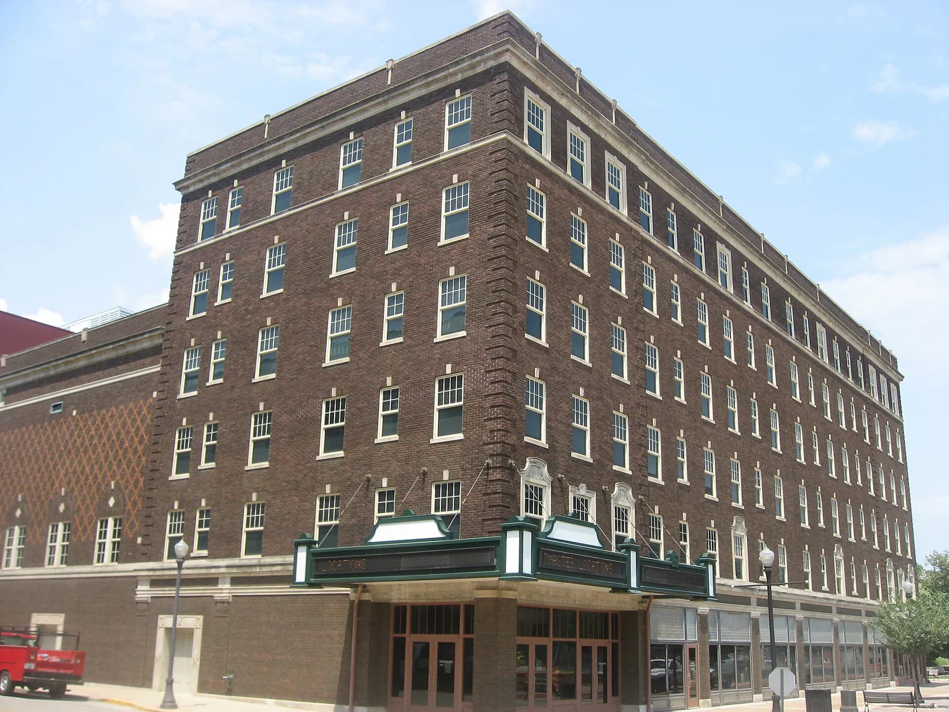 Exterior view at Victory Theatre in Evansville, IN